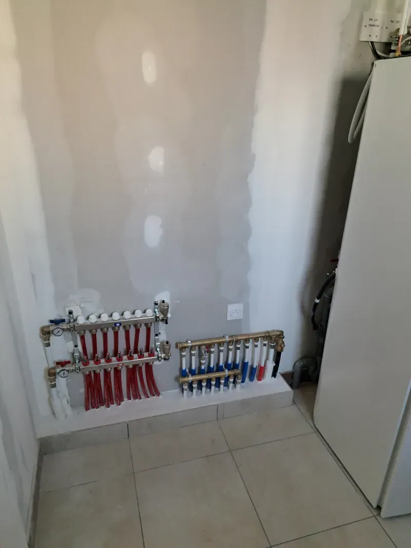 pompe-a-chaleur-plombier-chauffagiste-La-Rochelle-LMS-PLOMBERIE (3)-petite